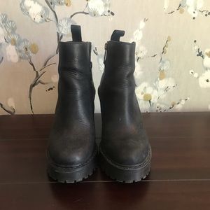 Dr. Martens Platform heeled boots. Size 5 zipper side
